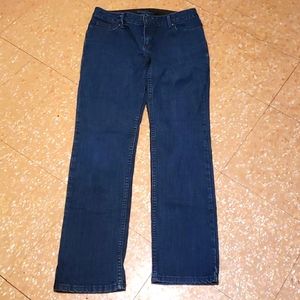 👖VERA WANG - SIMPLY VERA STRAIGHT LEG JEANS 👖